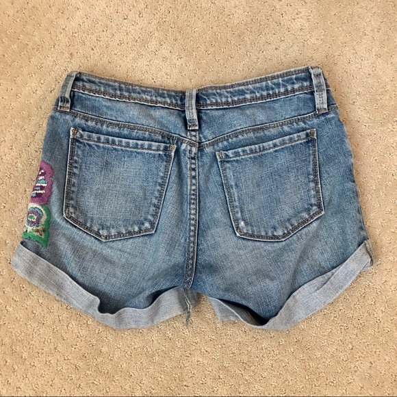 Gap Kids Embroidered Butterfly Denim Shorts - Picture 2 of 5
